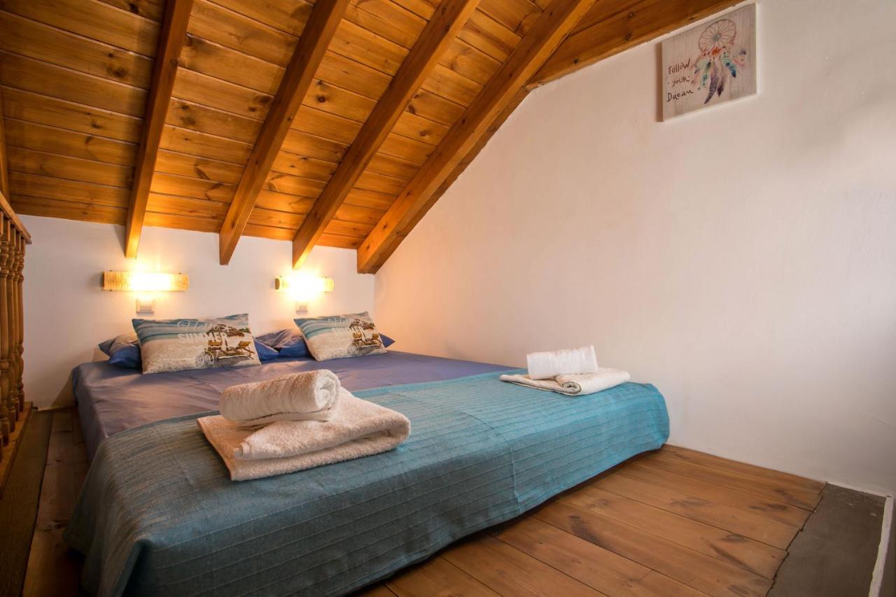 Anna'S House Apartment Chalki Town Екстериор снимка